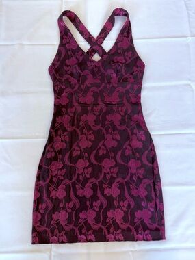 Nicole Miller New York Burgundy Rose Jacquard Mini Dress Sz 4